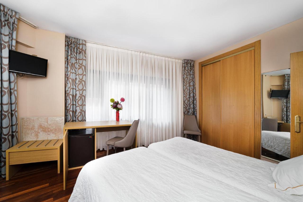 Hotel Regio Torrelavega Eksteriør bilde
