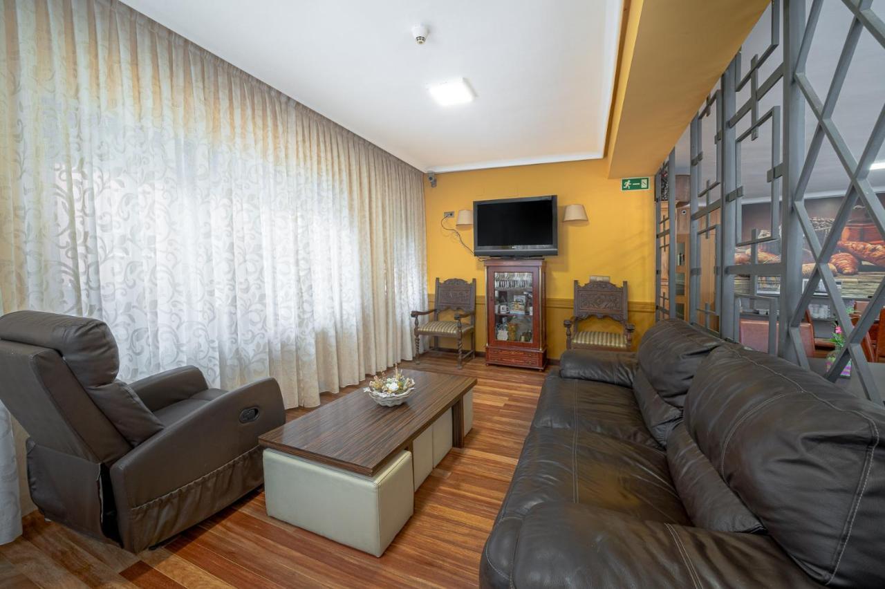 Hotel Regio Torrelavega Eksteriør bilde